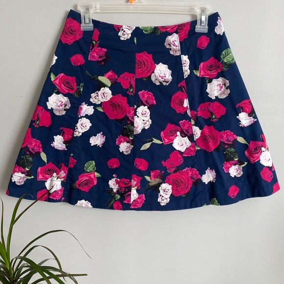 GUESS A-line floral patterned skirt - Picture 3 of 7